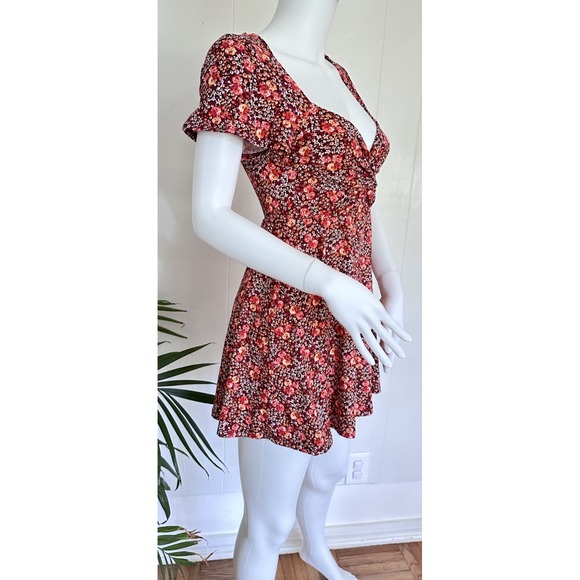 Urban Outfitters Floral Sweetheart Neckline Romper - XS - Picture 5 of 12